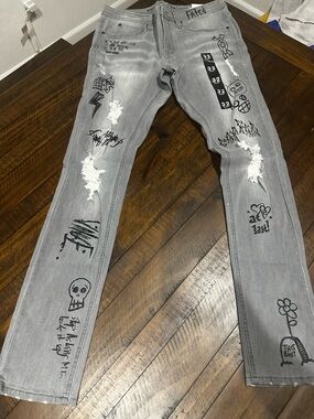 BNWT - Rogue Gray Skinny Jeans with Black Graffiti Detail